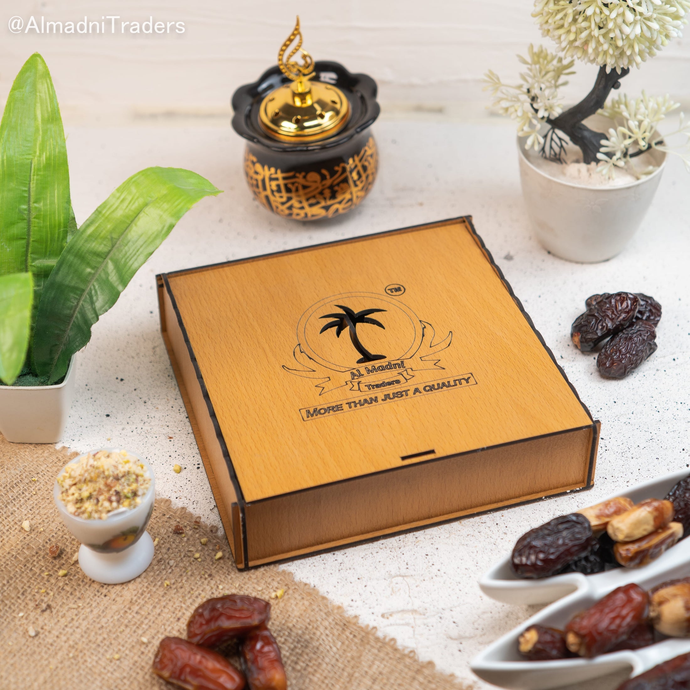 Al Hatb Gift Box (Mix Dry Fruits)